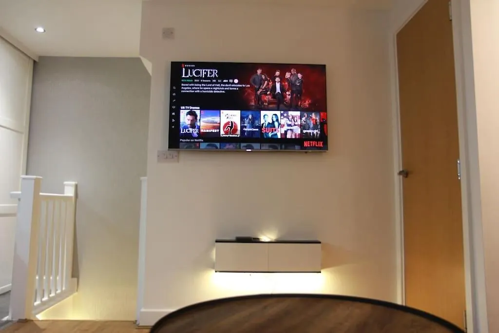 Modern 2-Bed Townhouse Leeds City Location With Free Parking イギリス