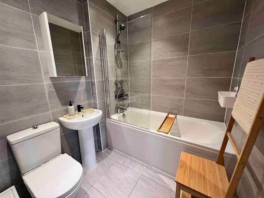 アパート Modern 2-Bed Townhouse Leeds City Location With Free Parking イギリス