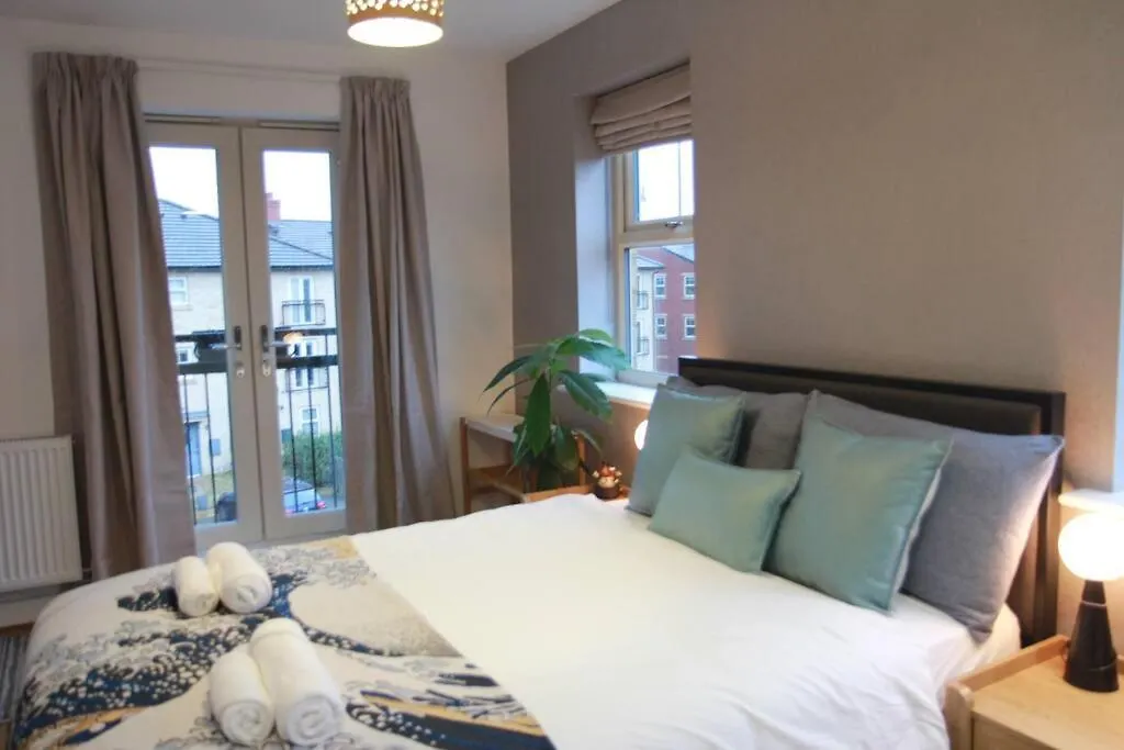 Modern 2-Bed Townhouse Leeds City Location With Free Parking 영국
