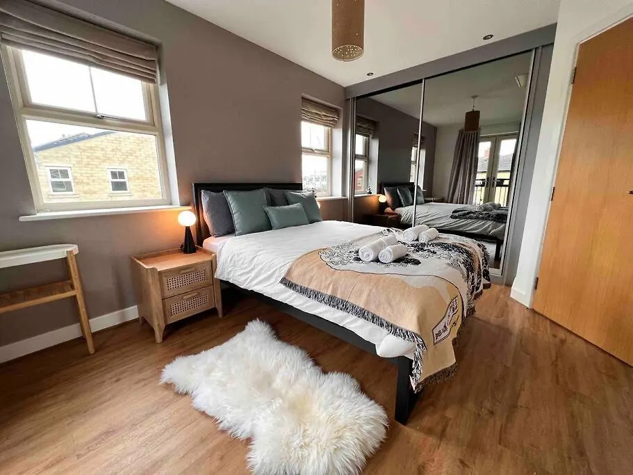 Modern 2-Bed Townhouse Leeds City Location With Free Parking 아파트