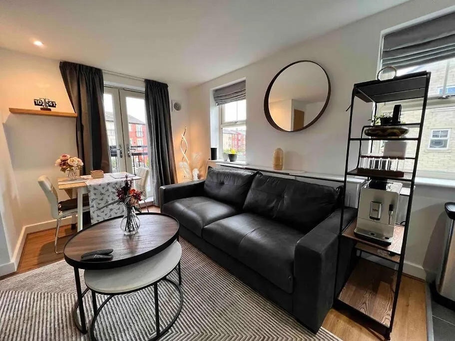 Modern 2-Bed Townhouse Leeds City Location With Free Parking 리즈